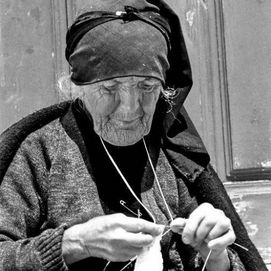 Woman doing Portuguese purl